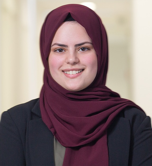 Dental hygienist Mariam